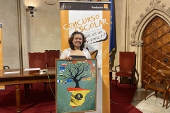La ganadora de Islas Baleares 2022, mostrando su trabajo